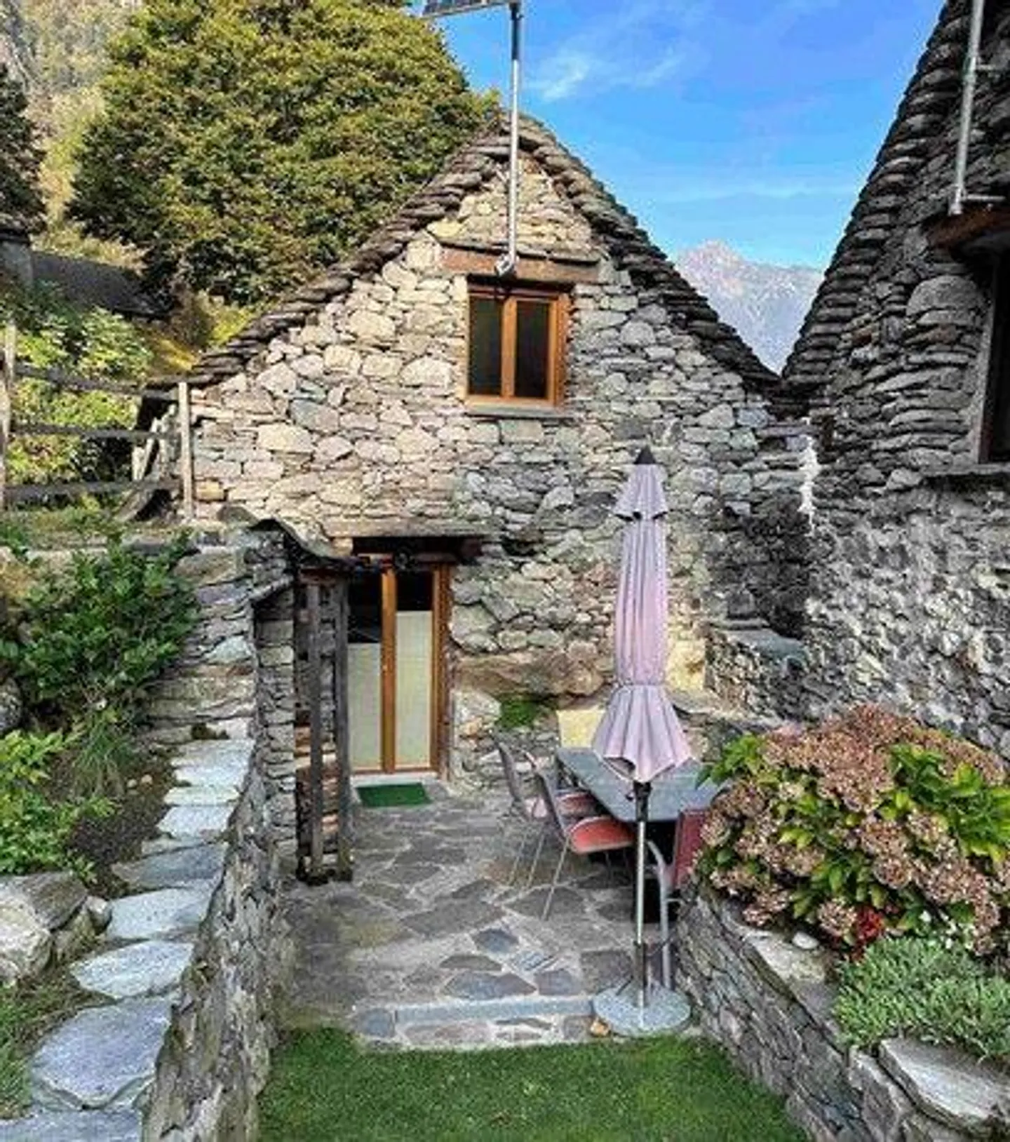 Rustikales Haus mit Wald - Foto 4 von 13