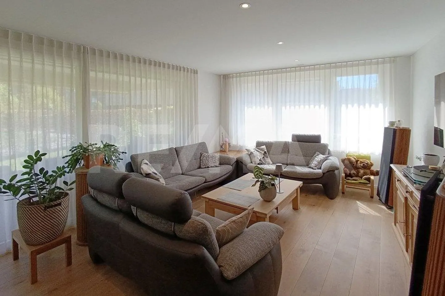 Appartement de jardin élégant près de la vieille ville de Lenzburg - Photo 3 sur 13