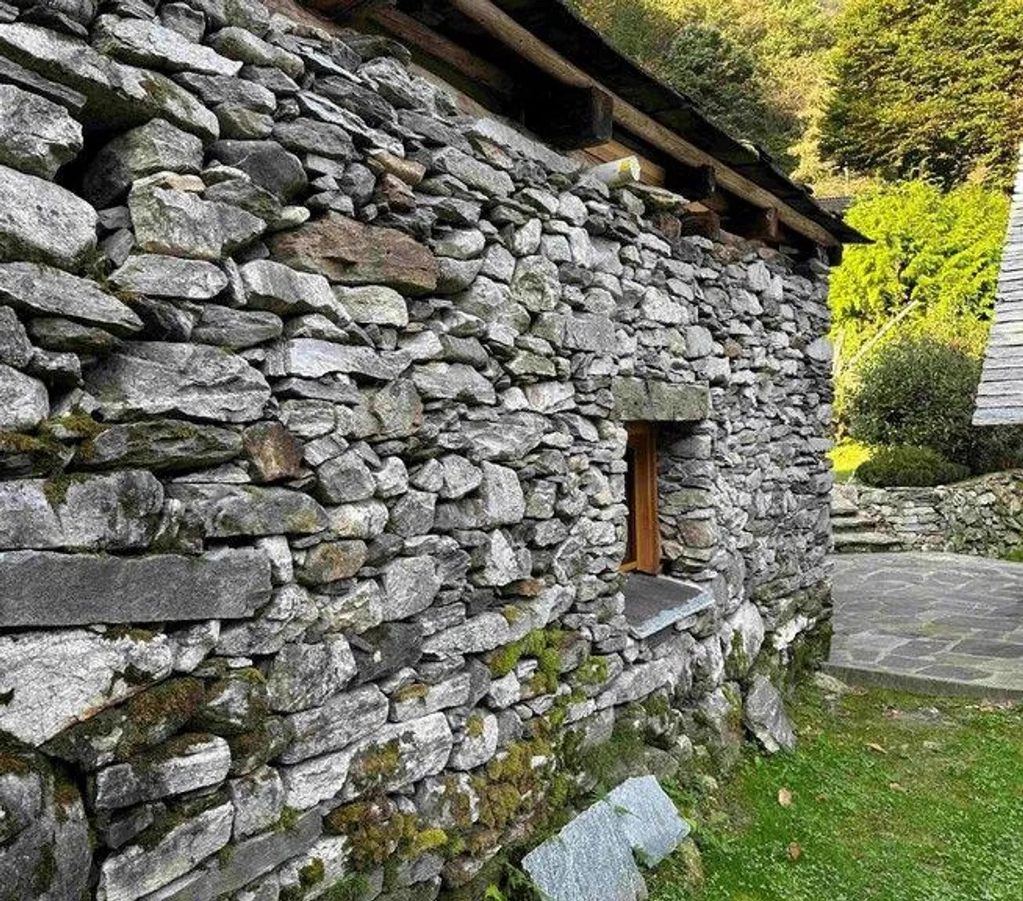 Rustikales Haus mit Wald - Foto 5 von 13