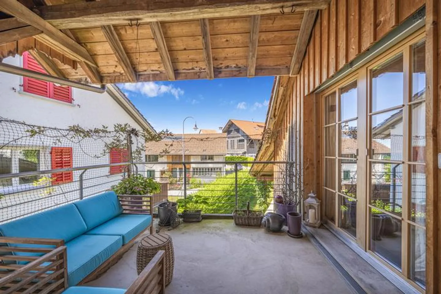 UNIQUE 3.5-ROOM APARTMENT WITH HISTORICAL CHARM - Photo 8 of 8