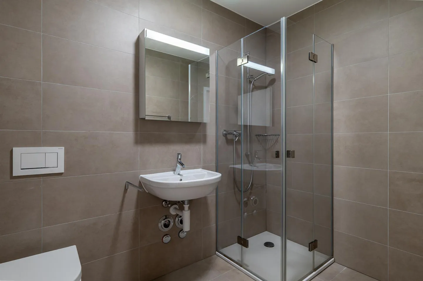 Appartement spacieux avec loggia - Photo 3 sur 7