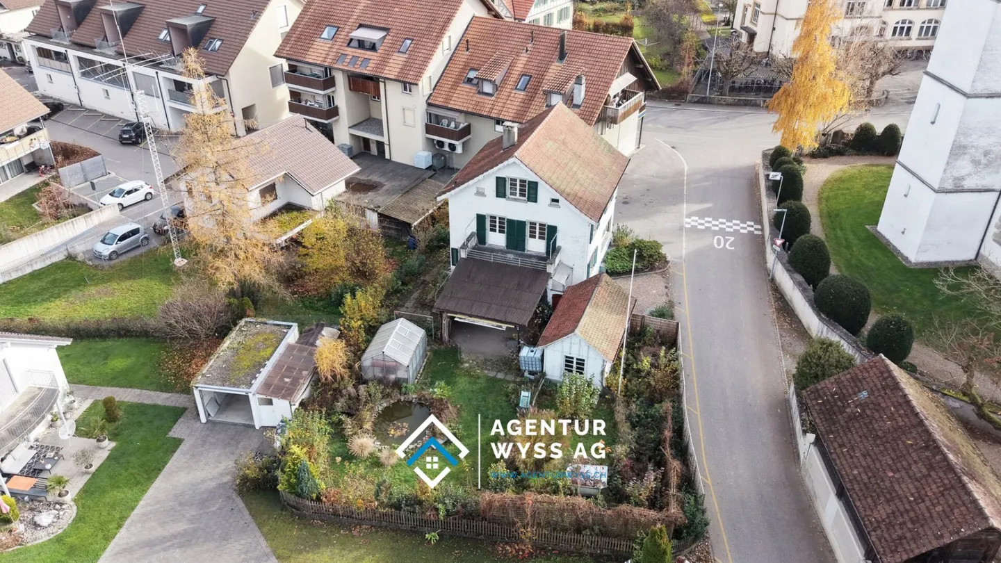 Freistehendes Einfamilienhaus inmitten von Lotzwil - Foto 1 von 16