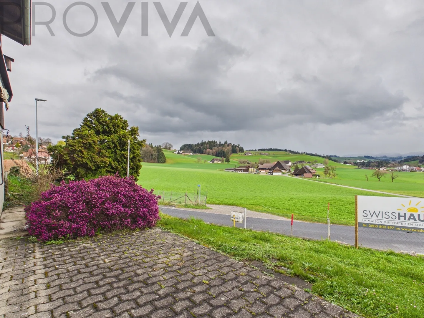 Charmante maison bi-familiale avec beaucoup de potentiel dans un emplacement calme et verdoyant - Photo 6 sur 11