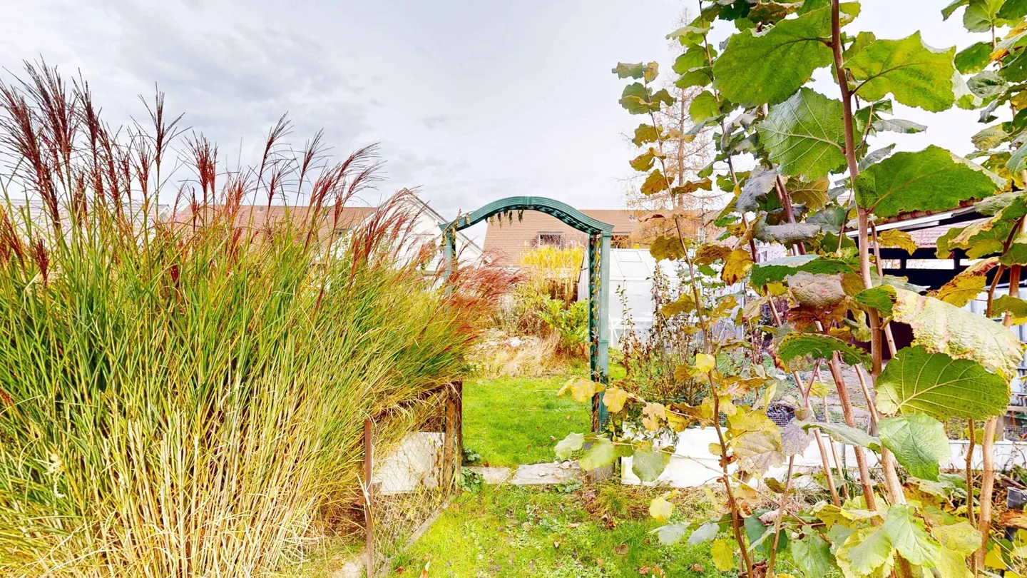 Freistehendes Einfamilienhaus inmitten von Lotzwil - Foto 2 von 16