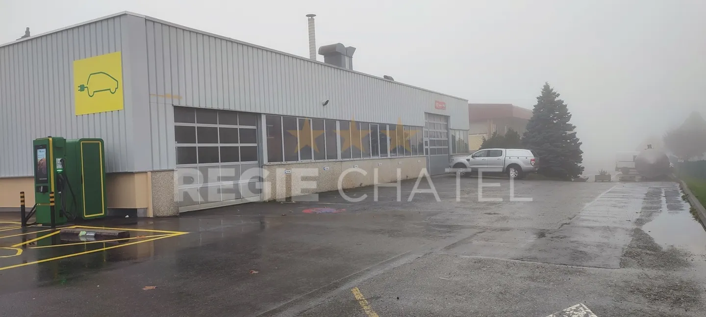 Espace de stockage industriel spacieux - Photo 1 sur 4