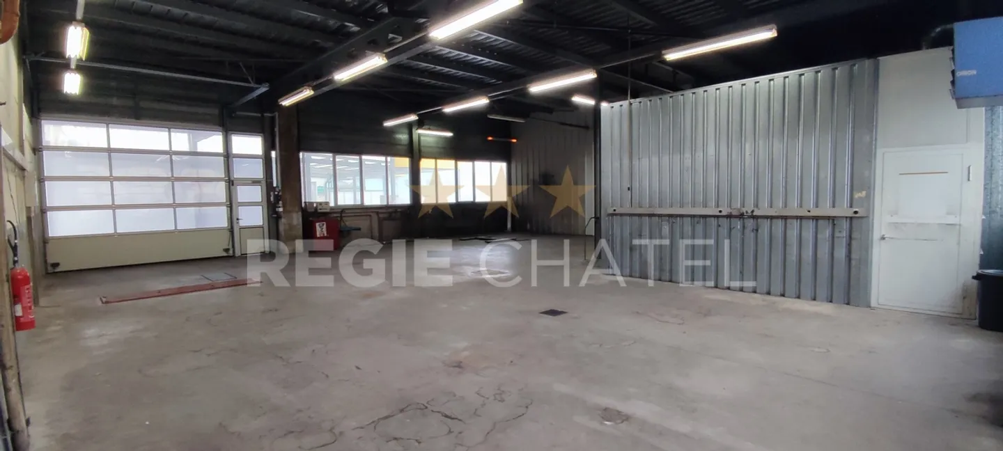 Espace de stockage industriel spacieux - Photo 3 sur 4