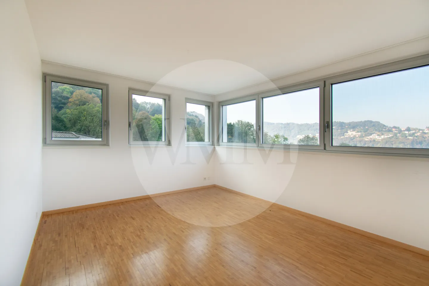 Spacious 5.5-room duplex with panoramic views - Photo 10 of 15