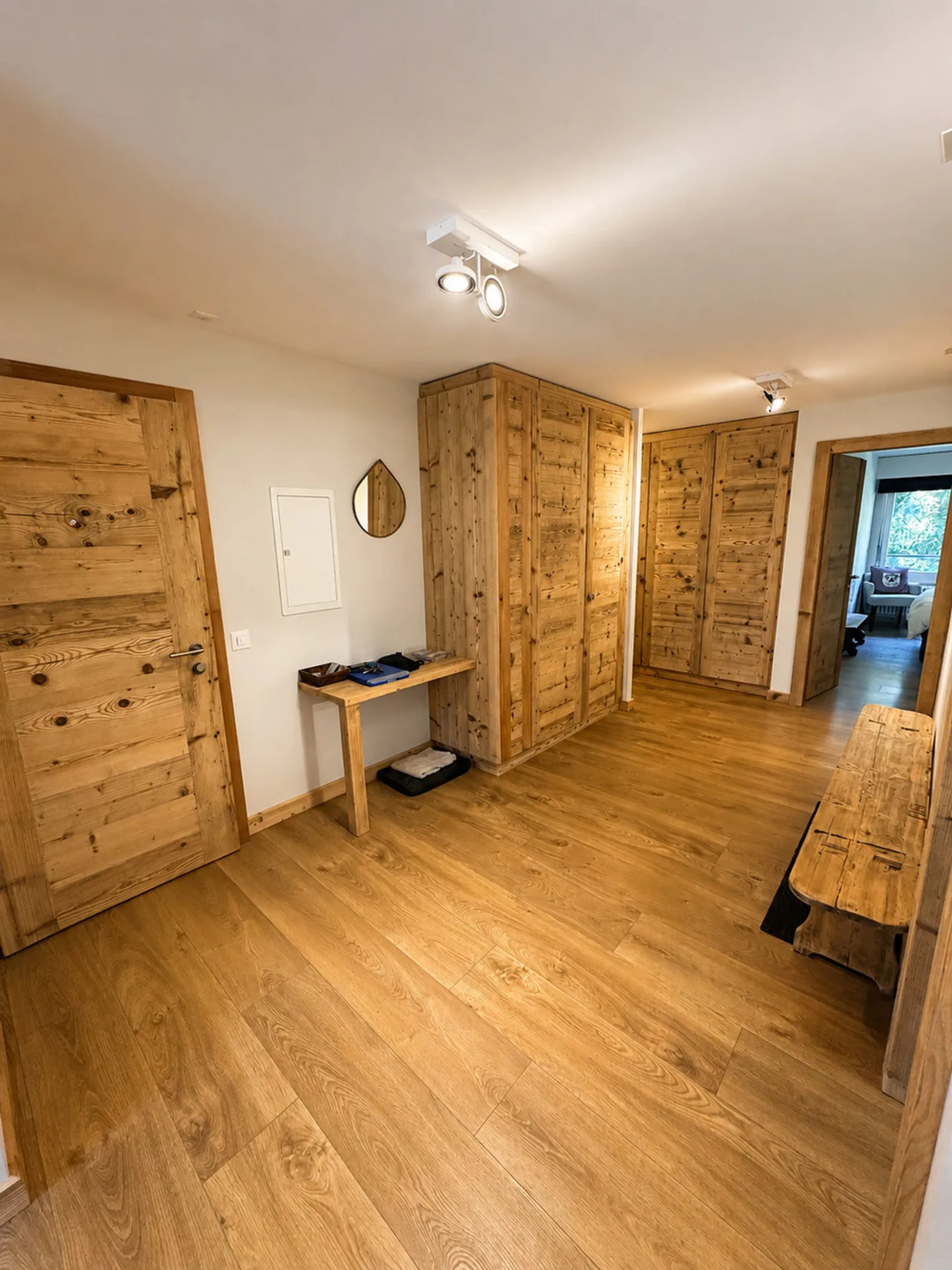 Charming 4.5 room renovated in a green setting - Photo 8 of 20
