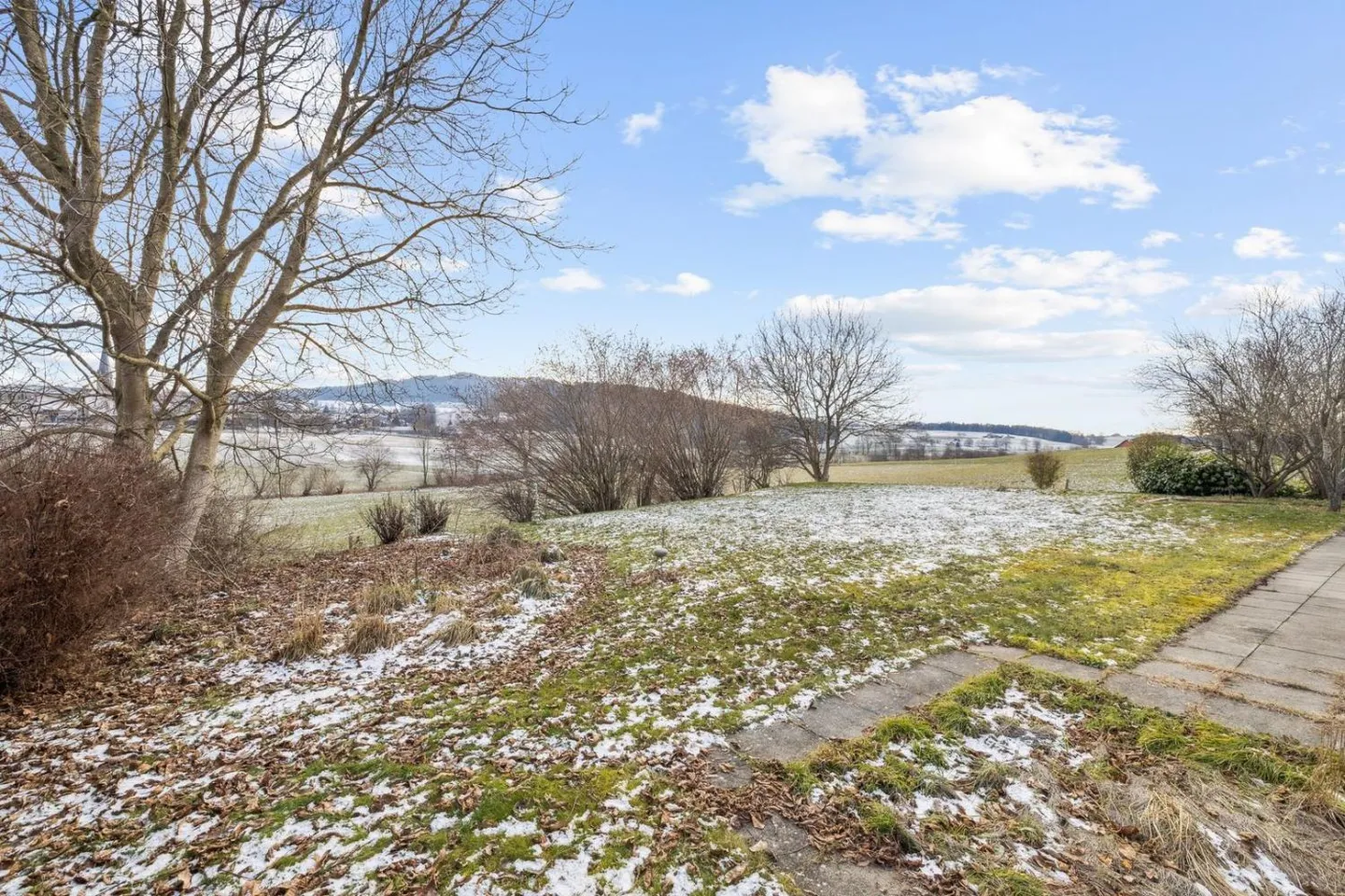 Terrain Familial à Bâtir - Photo 1 sur 4