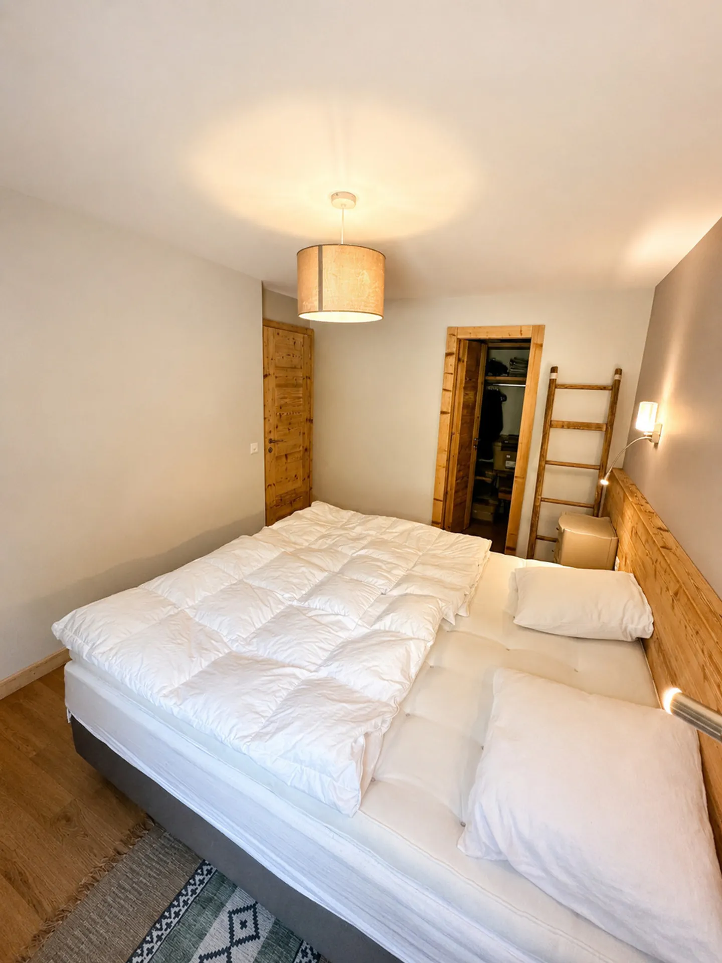 Charming 4.5 room renovated in a green setting - Photo 16 of 20