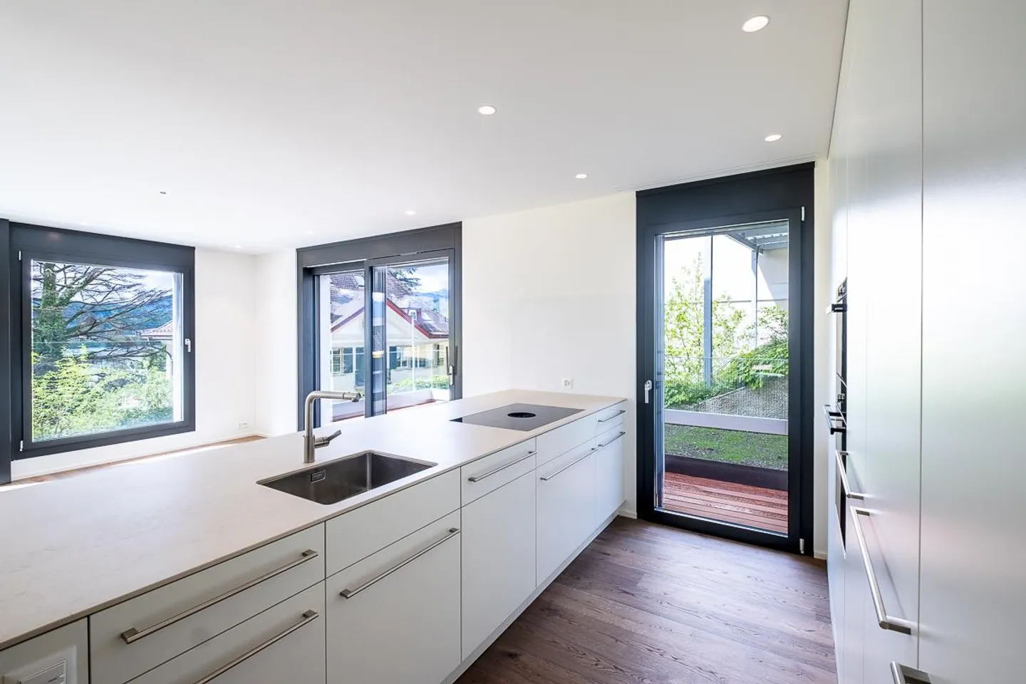 Exclusive city apartment in a preferred location - Photo 1 of 13