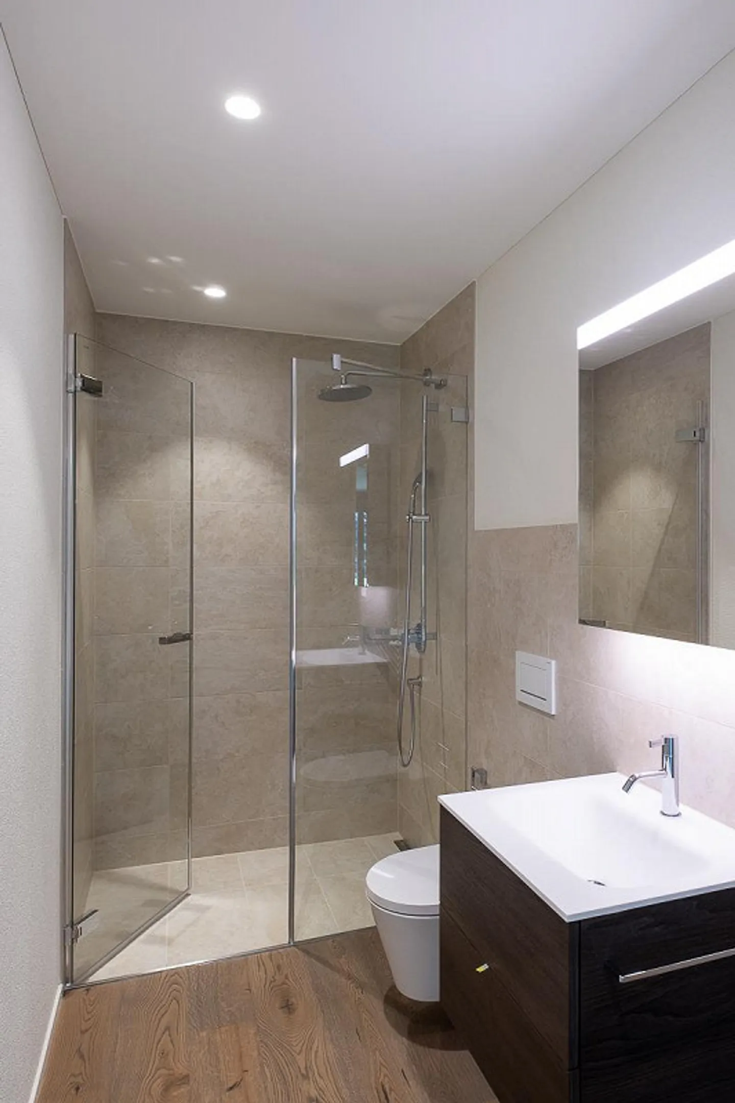 Exclusive city apartment in a preferred location - Photo 4 of 13