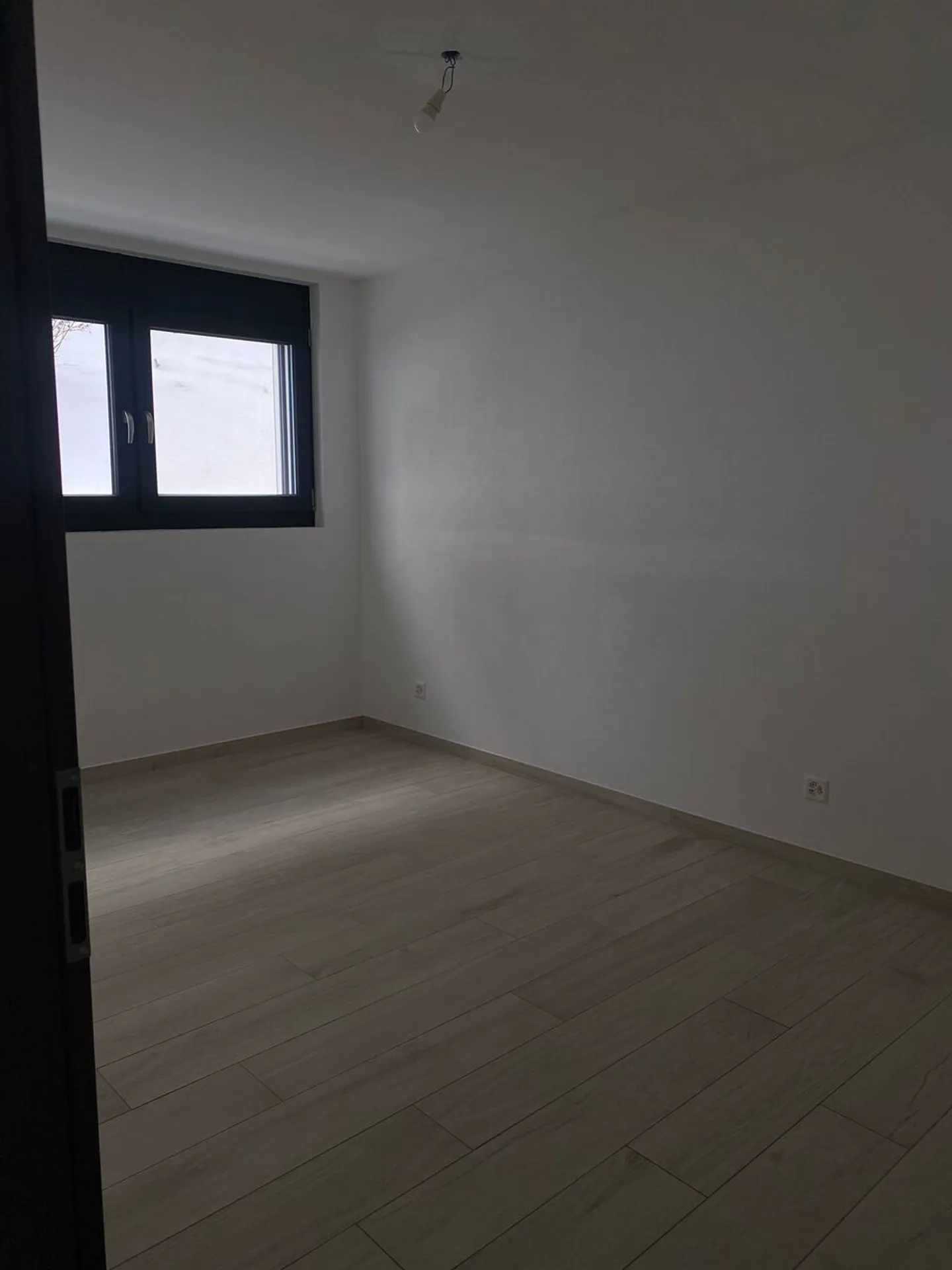 Appartement Moderne avec Espaces Spacieux - Photo 4 sur 14