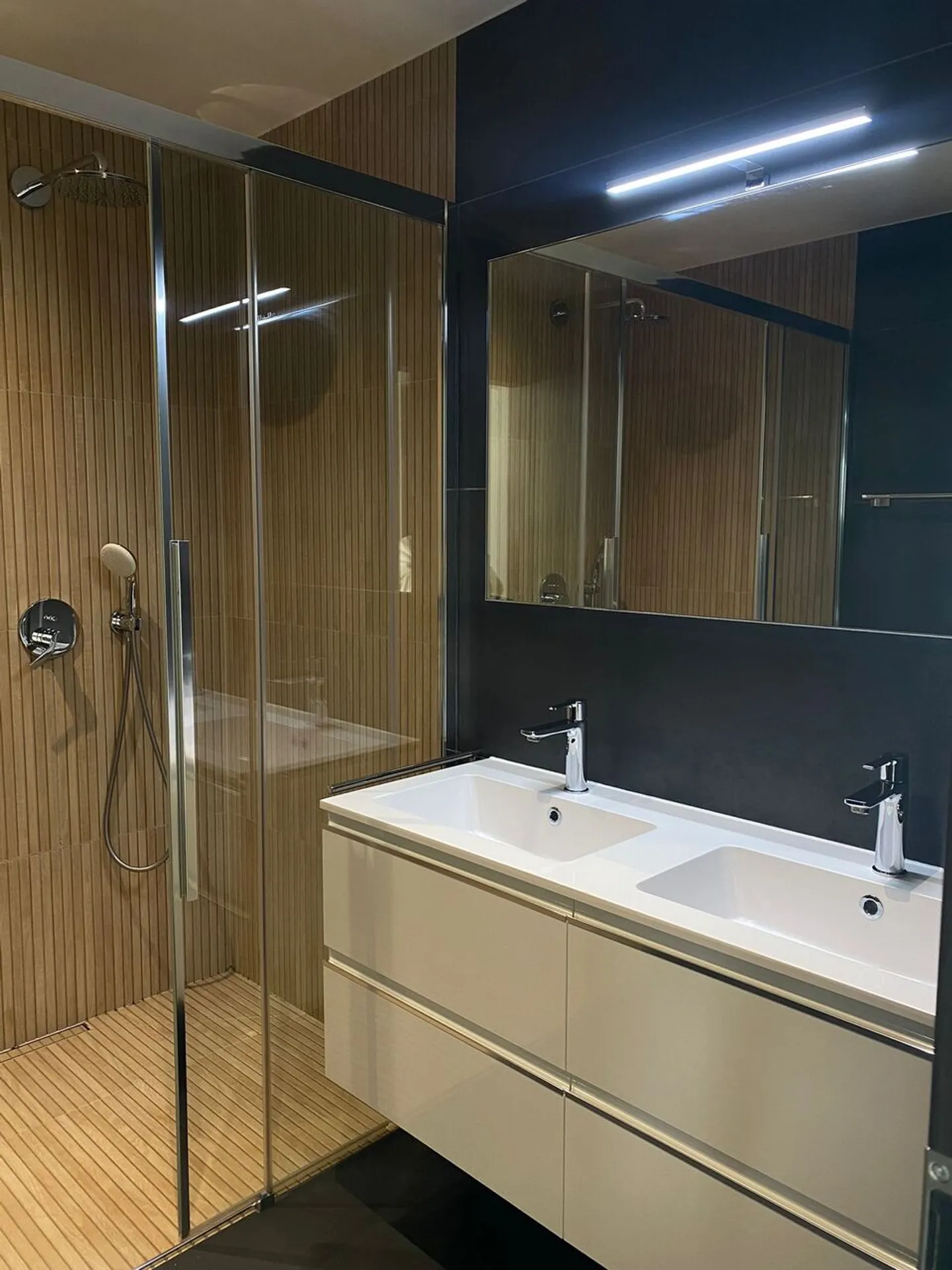 Appartement Moderne avec Espaces Spacieux - Photo 5 sur 14