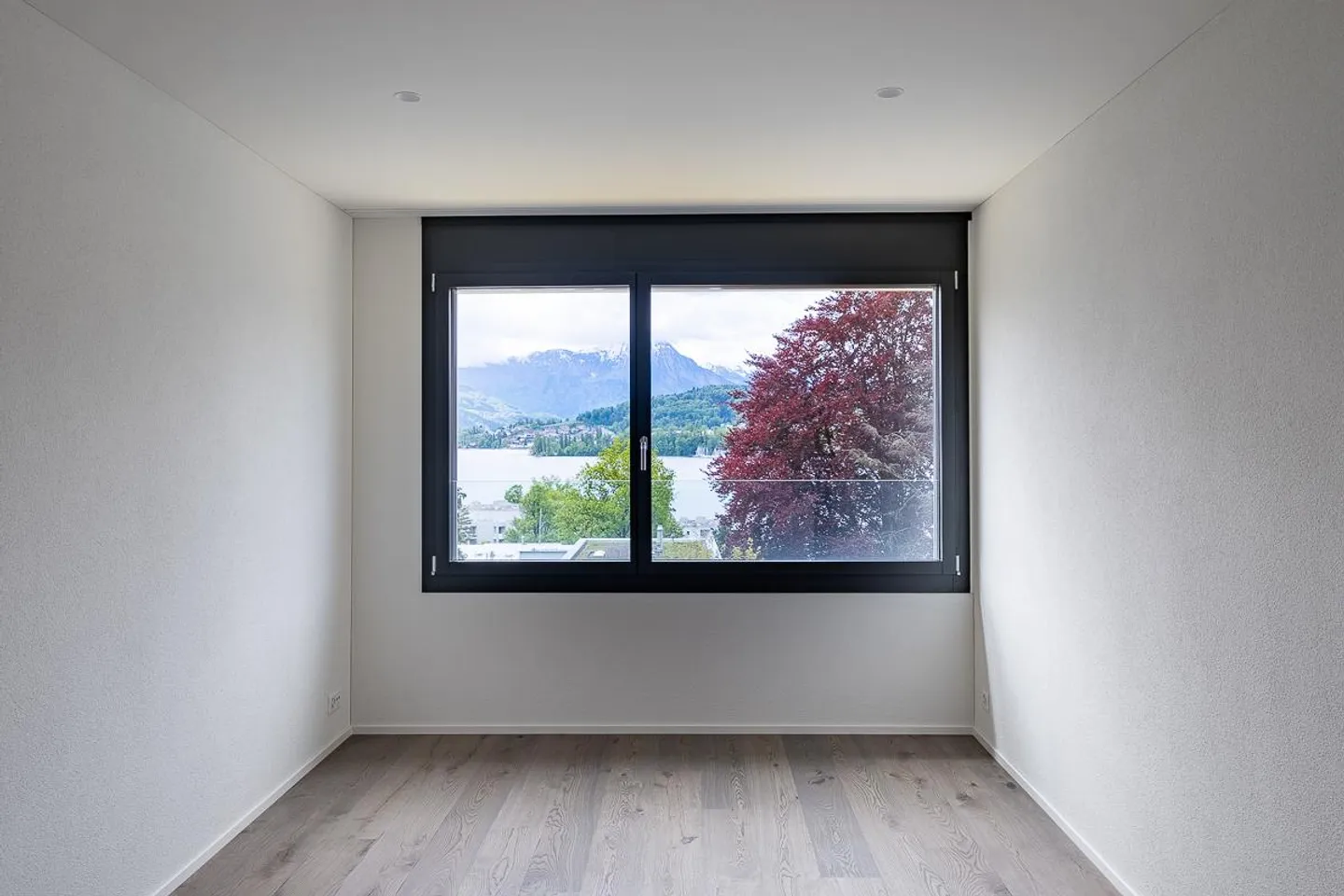 Exclusive city apartment in a preferred location - Photo 7 of 13