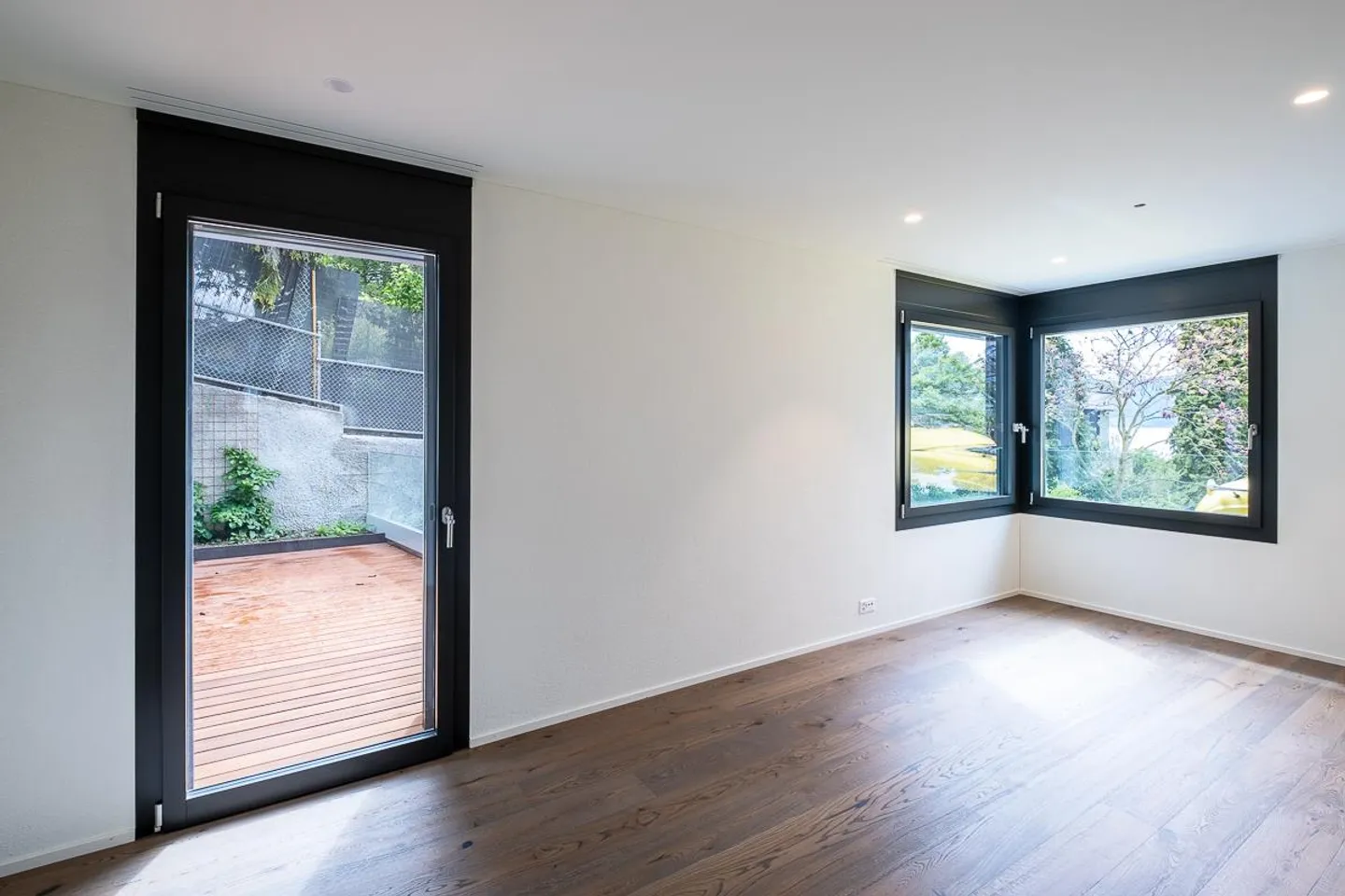 Exclusive city apartment in a preferred location - Photo 8 of 13