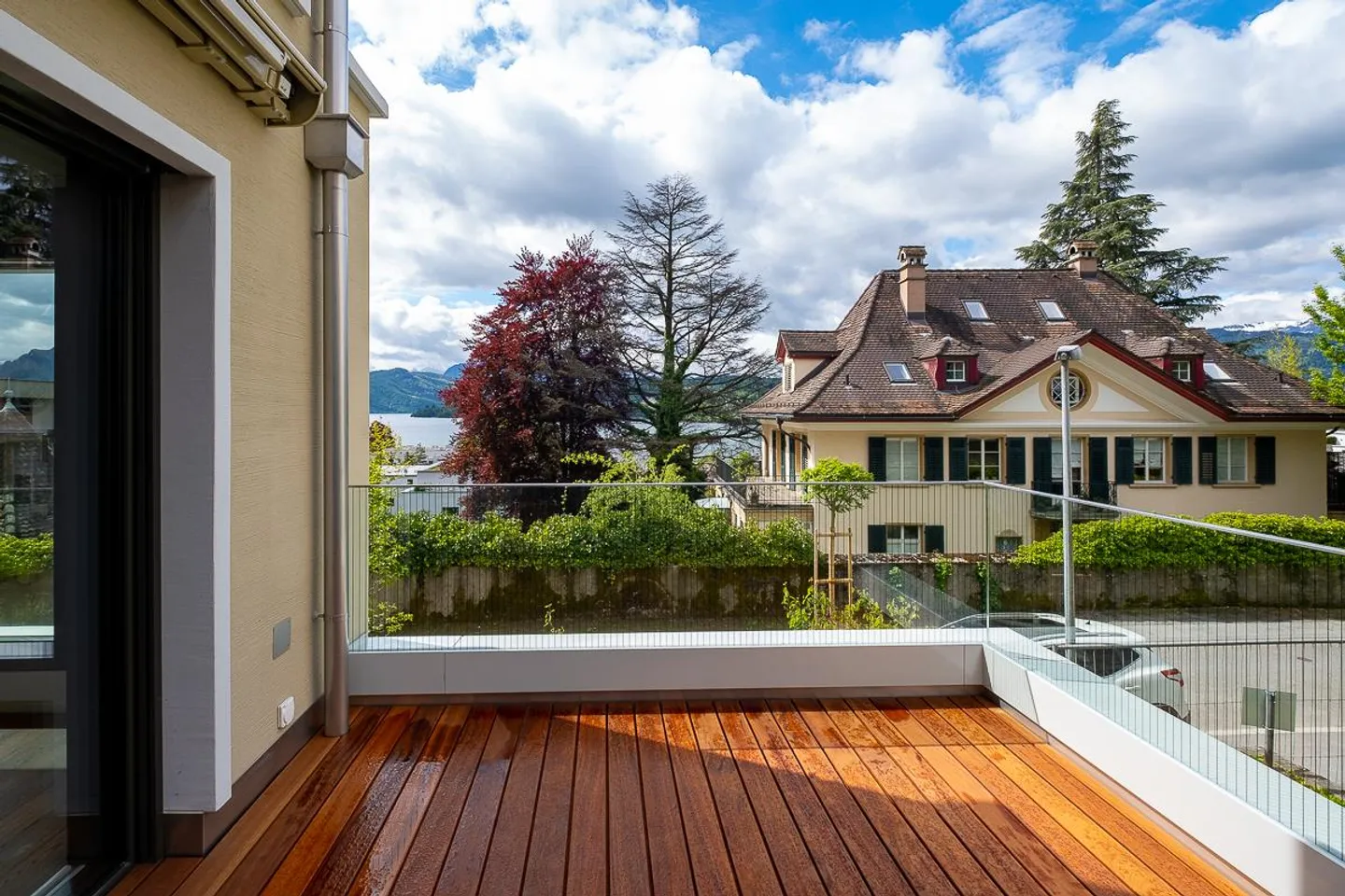 Exclusive city apartment in a preferred location - Photo 10 of 13