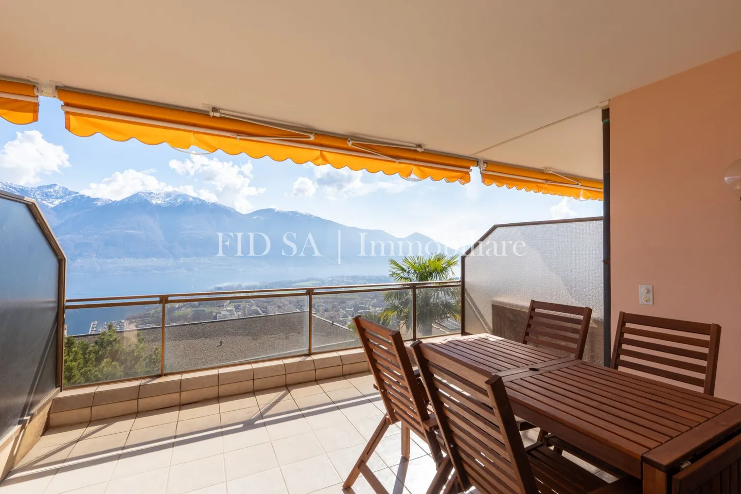 Apartment with Stunning Lake View - Photo 2 of 10