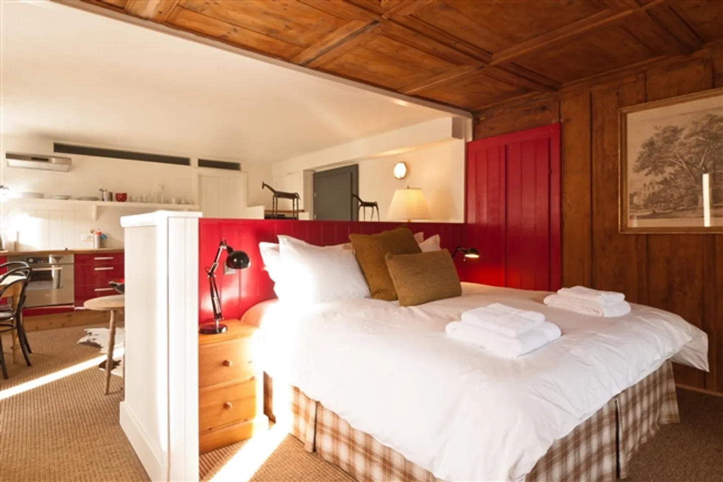 Beautiful building with 4 apartments + restaurant - Photo 15 of 20