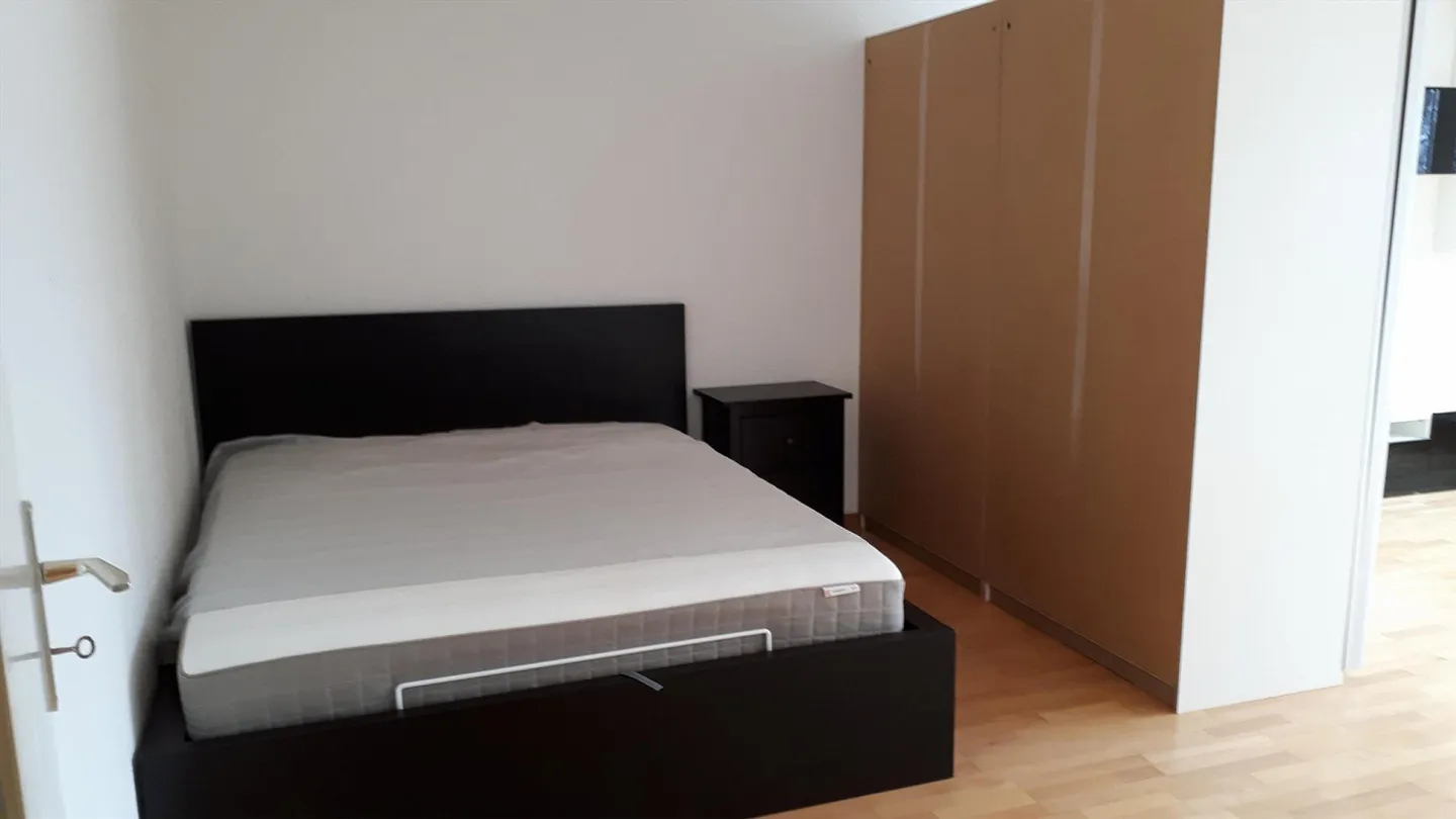 Cozy 1.5-room apartment with balcony in Gossau - Photo 7 of 9