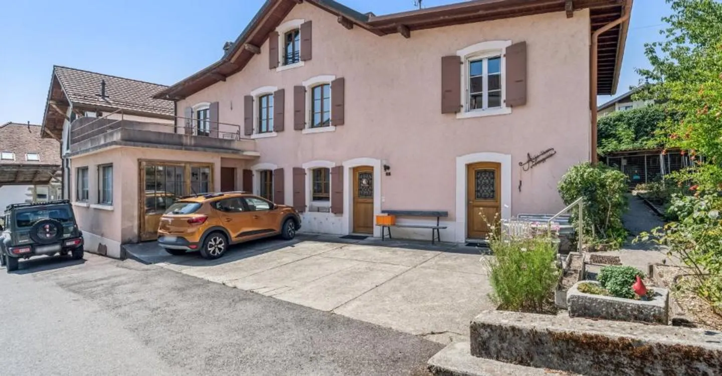 Dorfhaus mit großem Potenzial - Foto 1 von 9