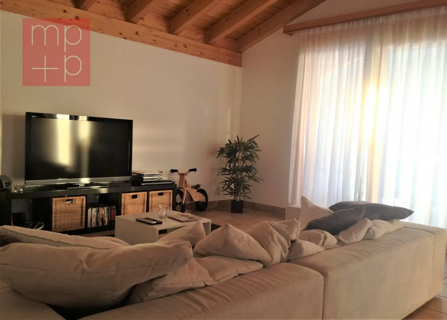 Attic - Quinto - Photo 2 of 8