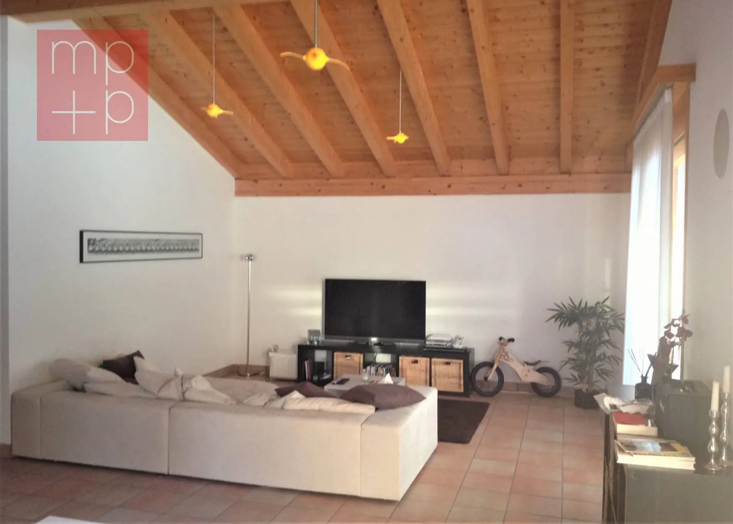 Attic - Quinto - Photo 5 of 8