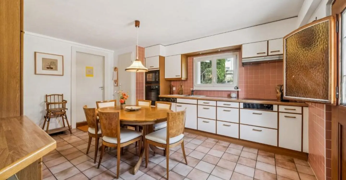 Dorfhaus mit großem Potenzial - Foto 2 von 9