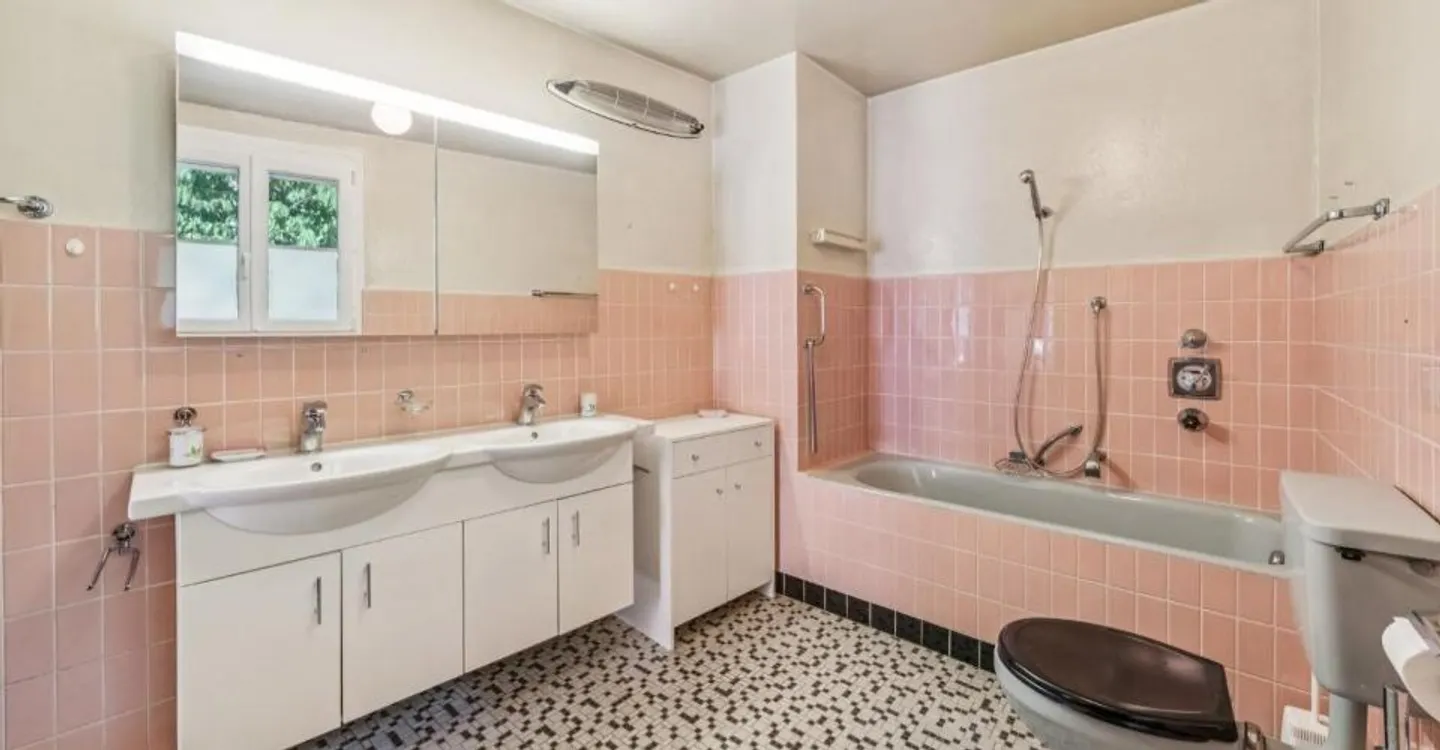 Dorfhaus mit großem Potenzial - Foto 6 von 9