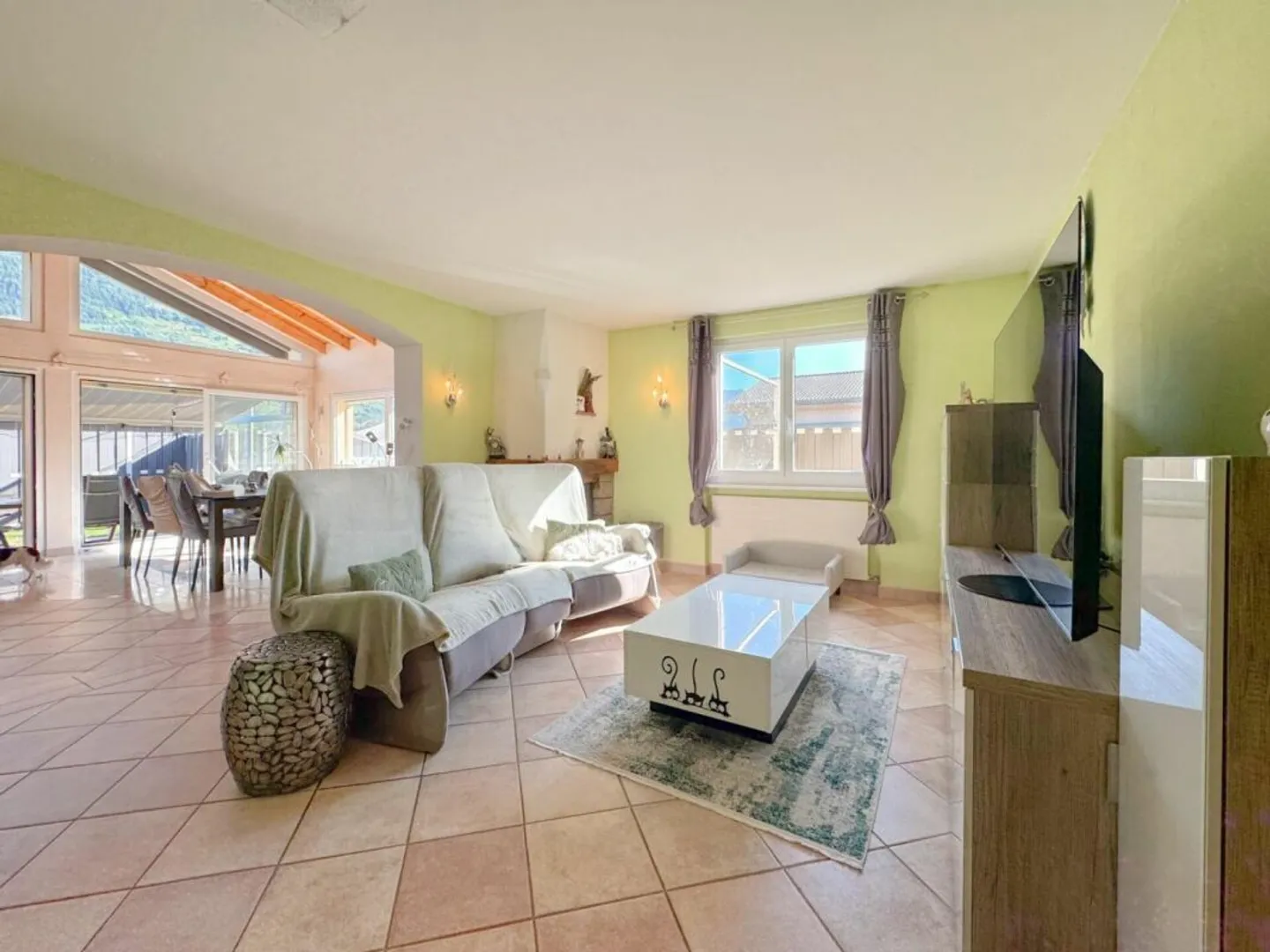 Villa with 7 rooms in Ardon - Photo 12 of 23