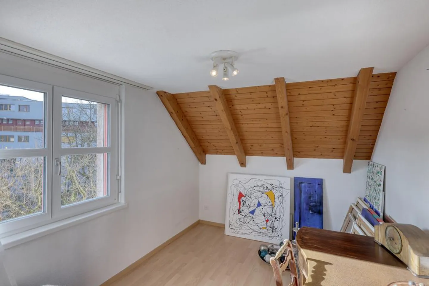 Light-Filled Maisonette Apartment - Photo 10 of 15