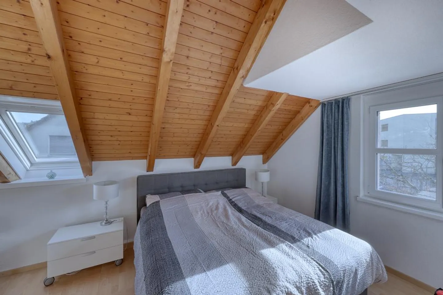 Light-Filled Maisonette Apartment - Photo 9 of 15