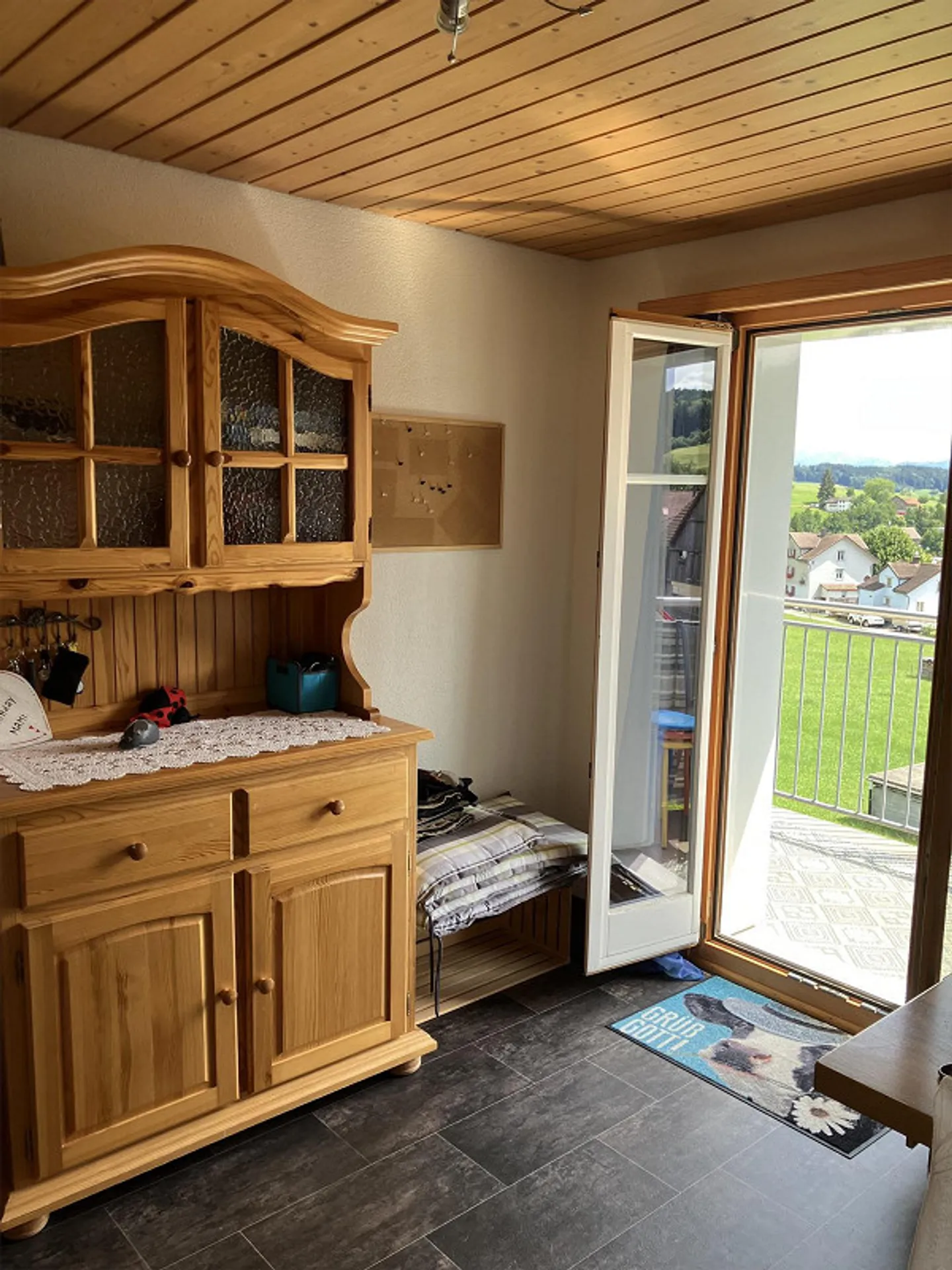 Charmantes Studio mit Balkon - Foto 3 von 6
