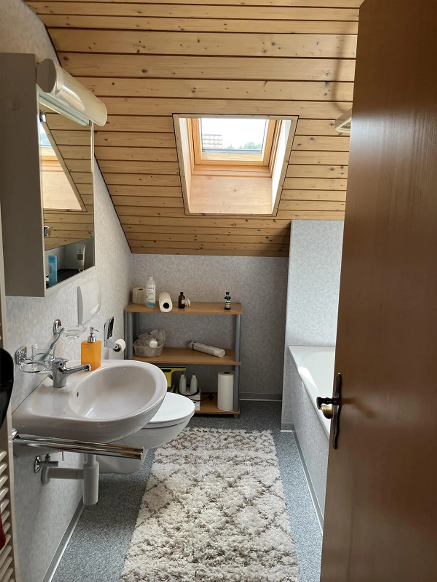 Charmantes Studio mit Balkon - Foto 6 von 6
