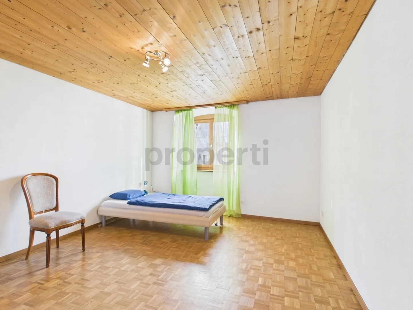 Appartamento mansardato di 5,5 locali con charme nel centro del villaggio di Malans - Foto 6 di 13