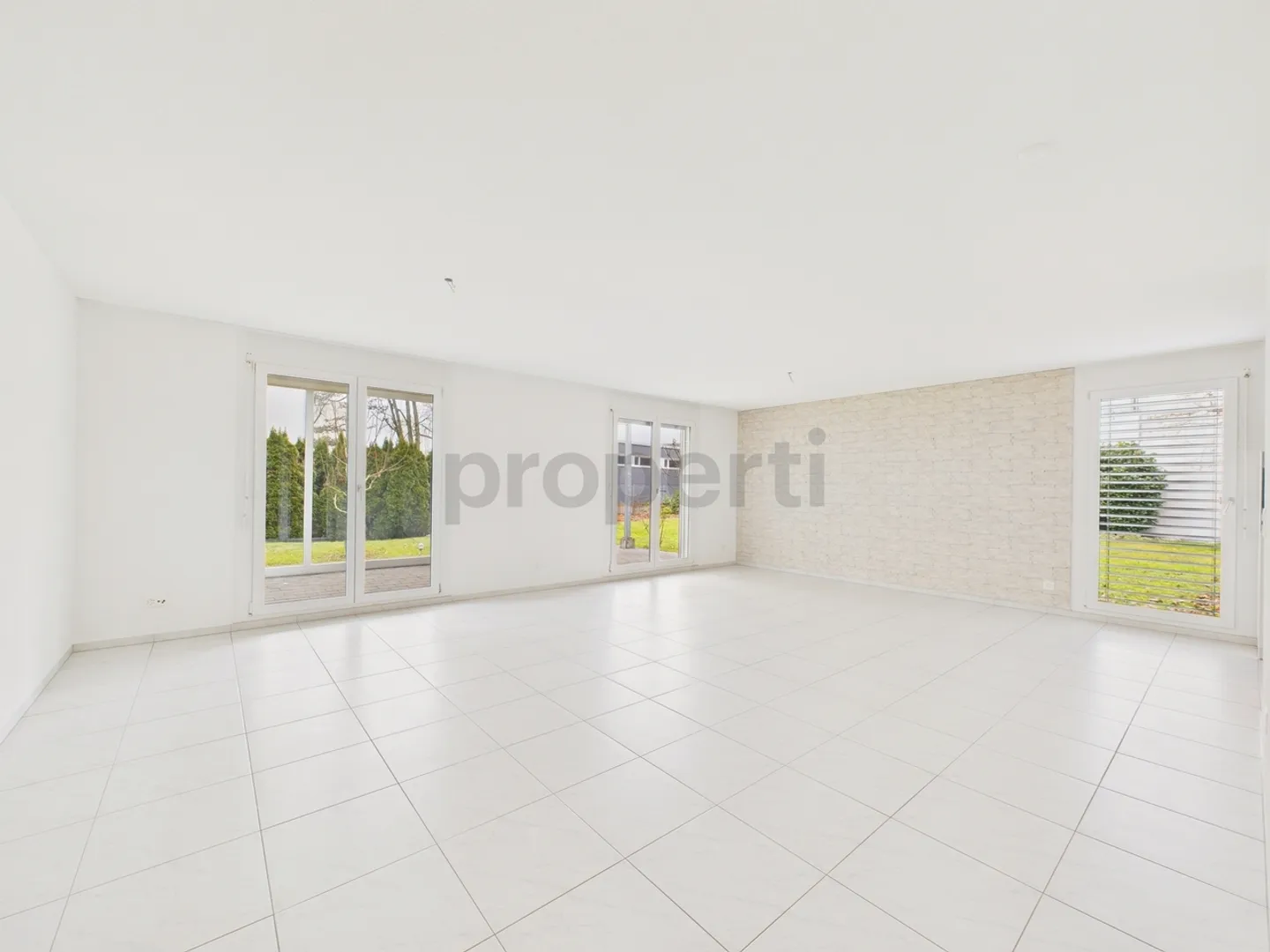 Apartment for rent - Photo 1 of 11