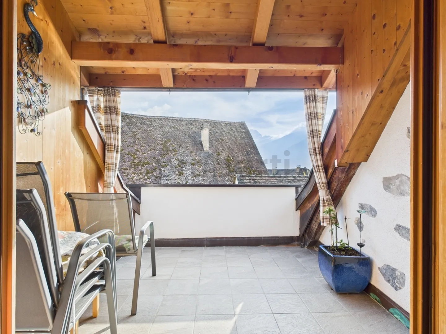 Appartamento mansardato di 5,5 locali con charme nel centro del villaggio di Malans - Foto 11 di 13