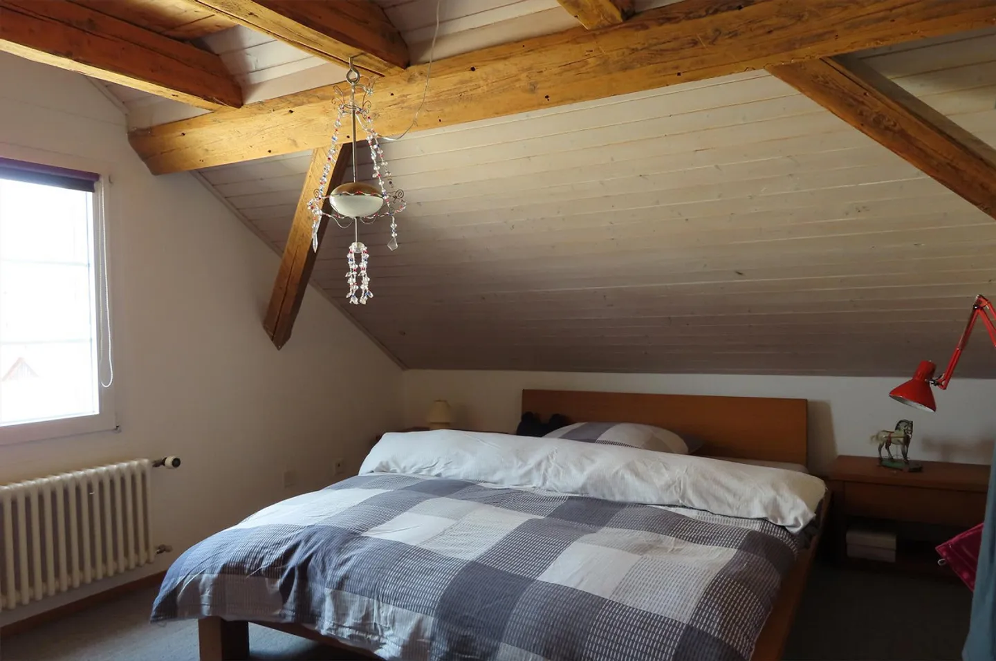 Appartamento mansardato luminoso e originale con 4 camere - Foto 2 di 13