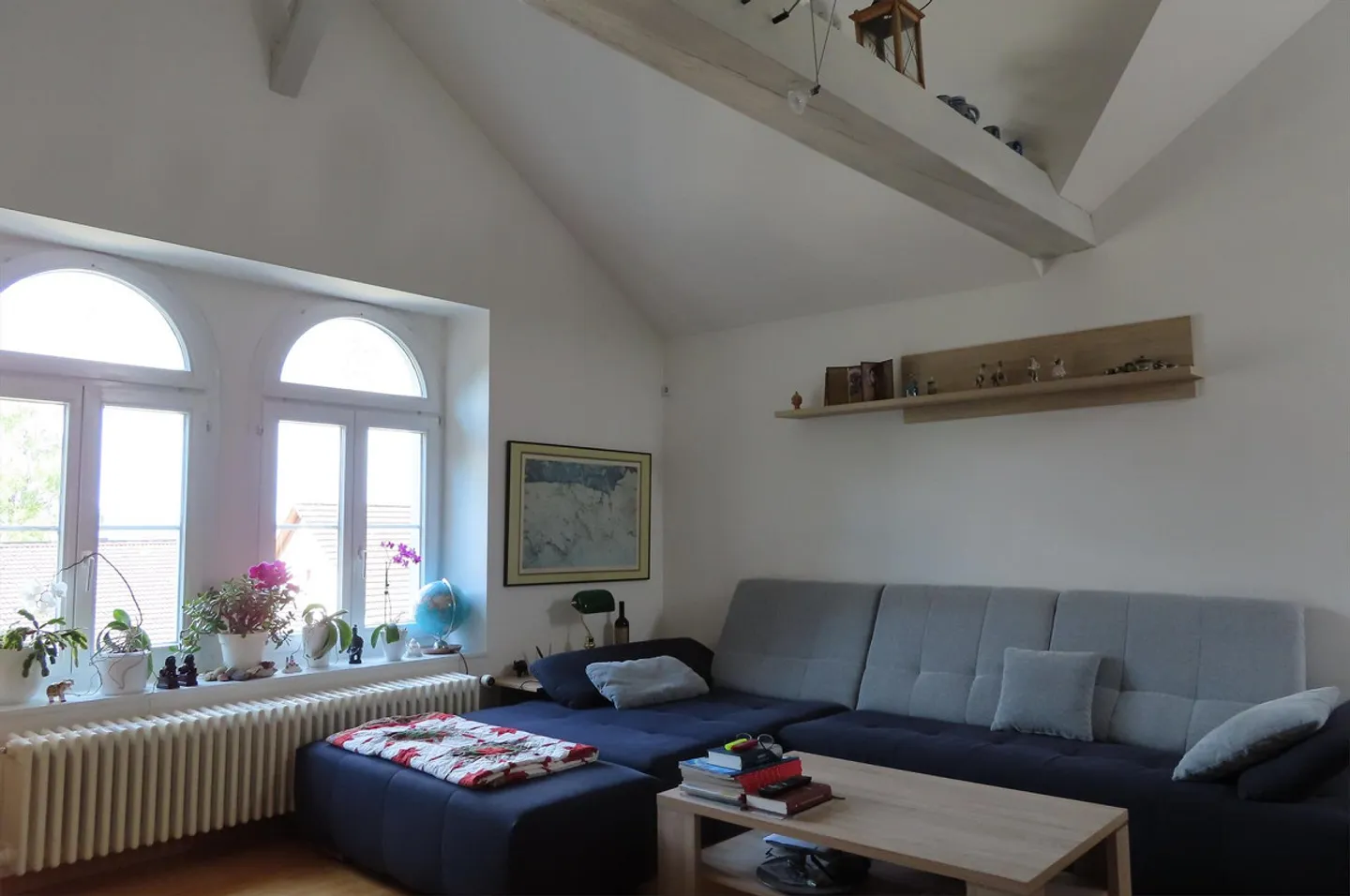 Appartamento mansardato luminoso e originale con 4 camere - Foto 3 di 13