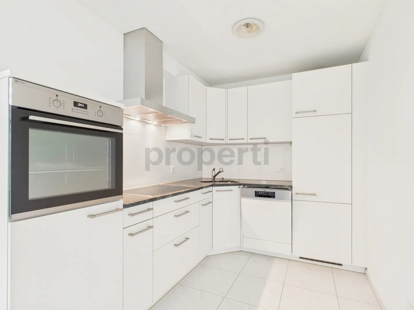 Apartment for rent - Photo 2 of 11