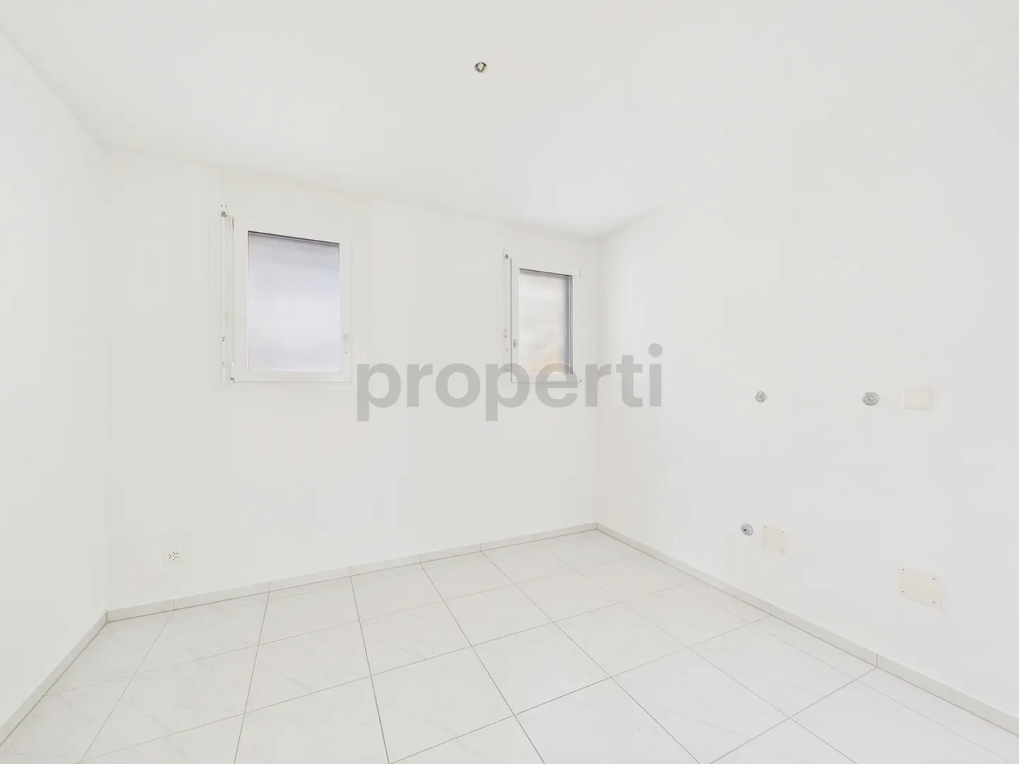 Apartment for rent - Photo 8 of 11