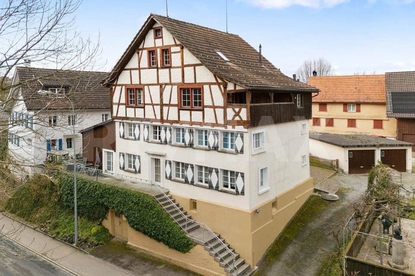 Charmantes historisches Haus in St. Gallen - Foto 3 von 13