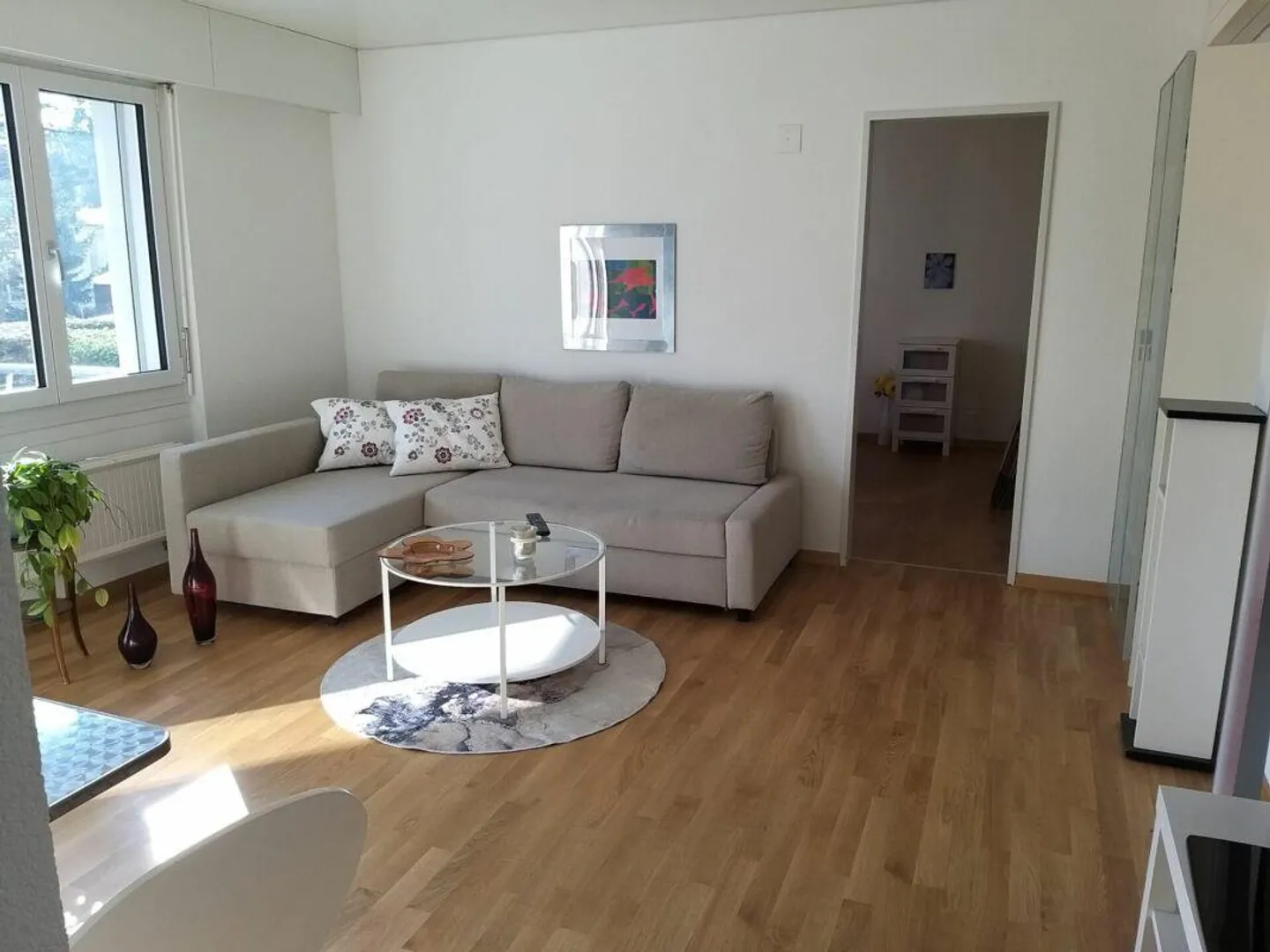 Jolie appartement deux pièces dans un endroit calme - Photo 2 sur 7