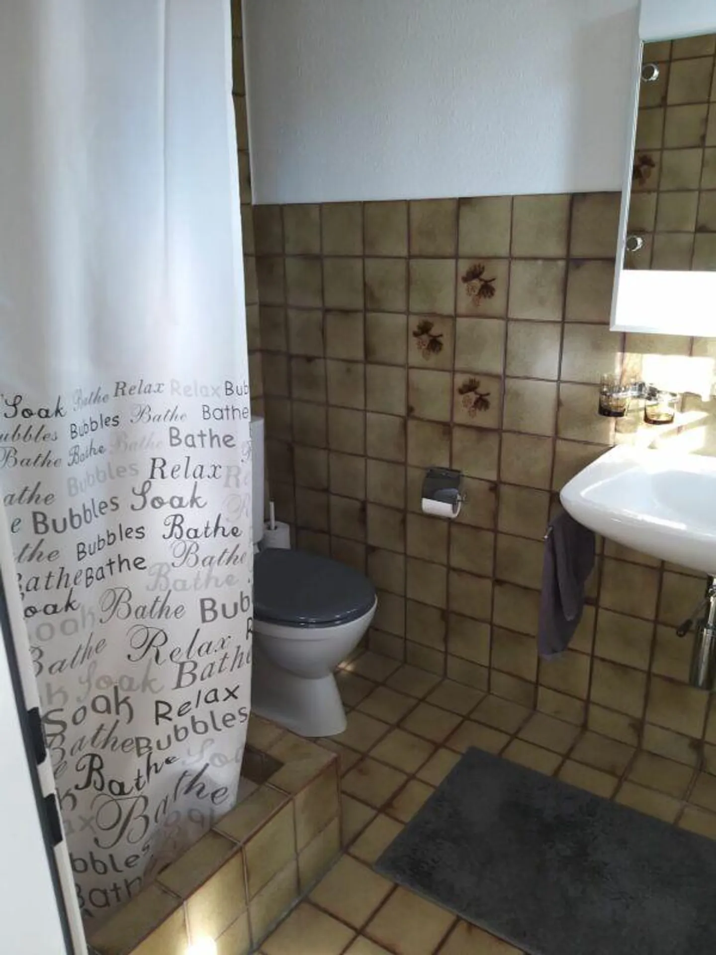 Jolie appartement deux pièces dans un endroit calme - Photo 6 sur 7