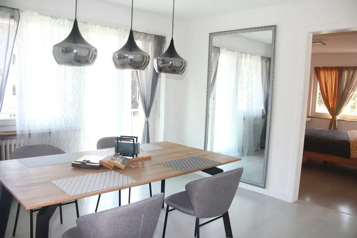 Charmantes Chalet in Opfikon - Foto 3 von 10