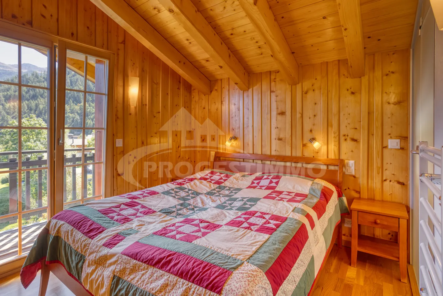 HERZSTOPPENDE CHALET MIT UNVERBAUTER AUSSICHT - Foto 16 von 22