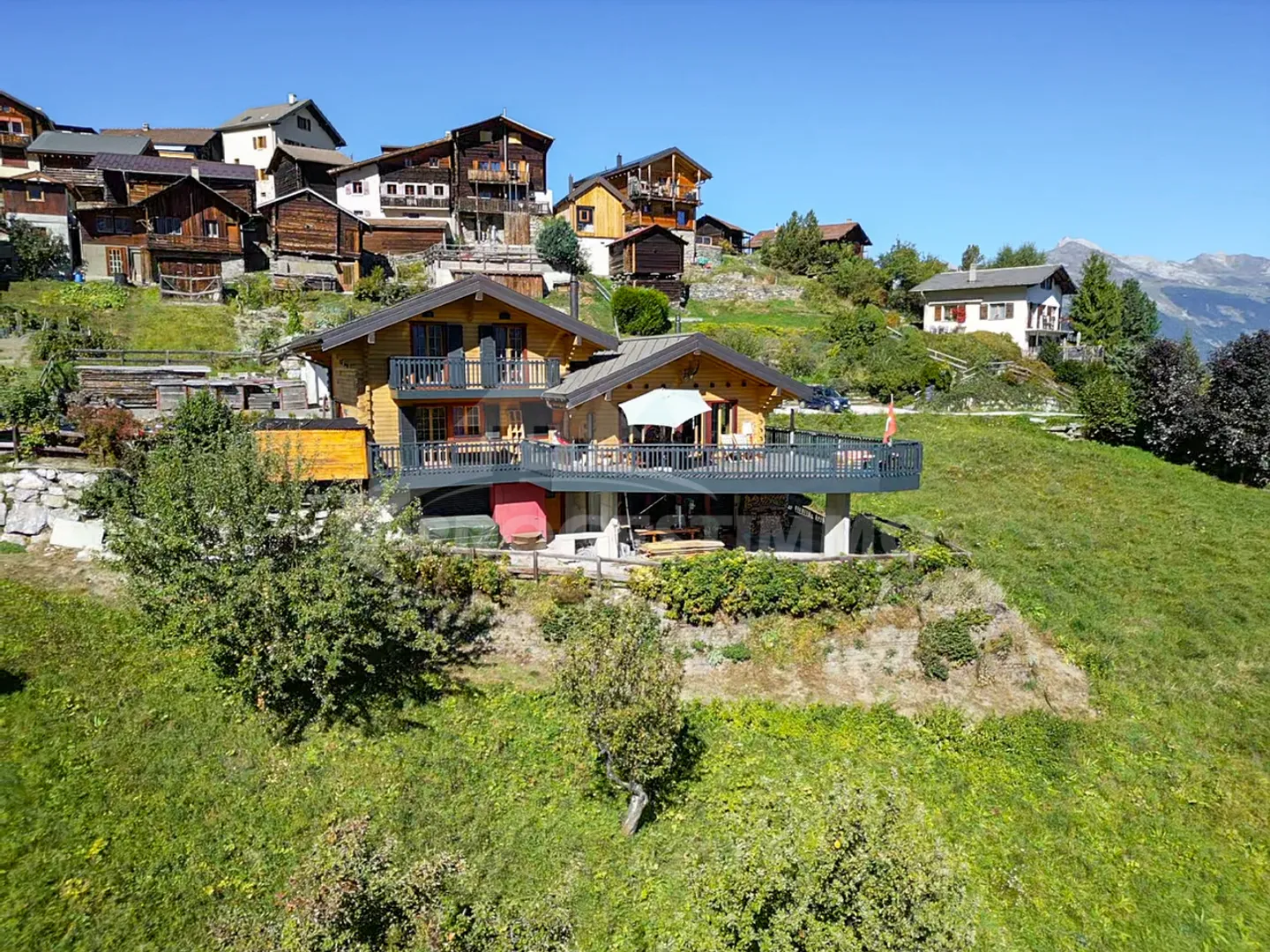 HERZSTOPPENDE CHALET MIT UNVERBAUTER AUSSICHT - Foto 22 von 22