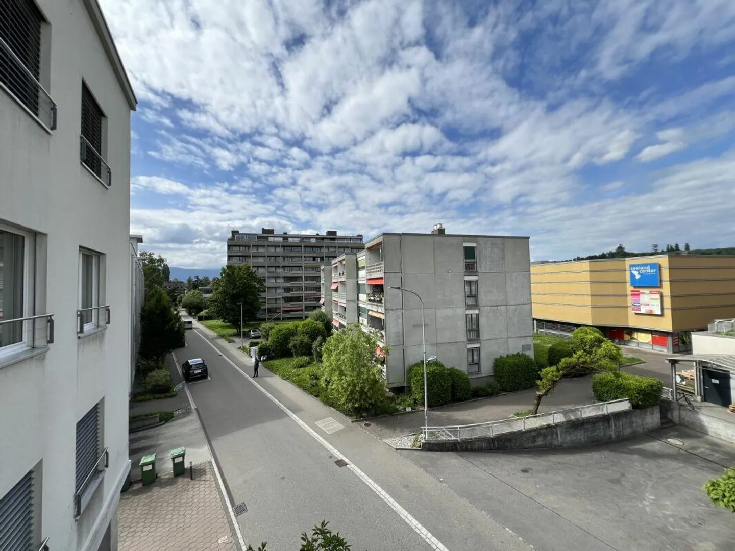 Top location 4.5 room apartment with elevator in the city center of Lyss - Photo 1 of 23