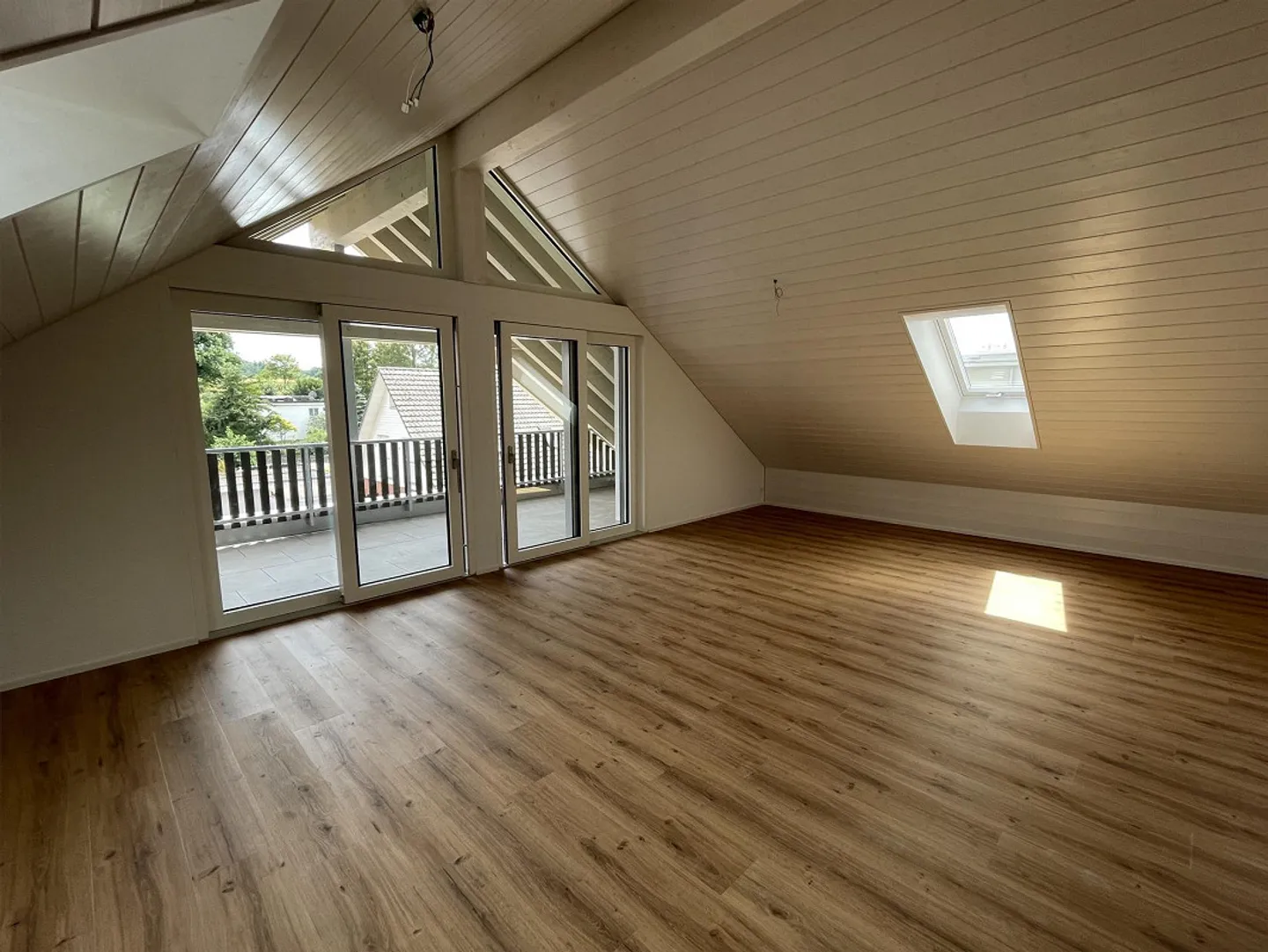 Appartement penthouse exclusif de 3,5 pièces avec accès direct par ascenseur - Photo 1 sur 8