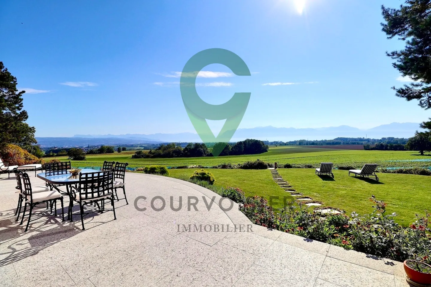 Stupenda proprietà con vista panoramica mozzafiato - Foto 3 di 11